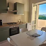 La Loggia Sul Mare